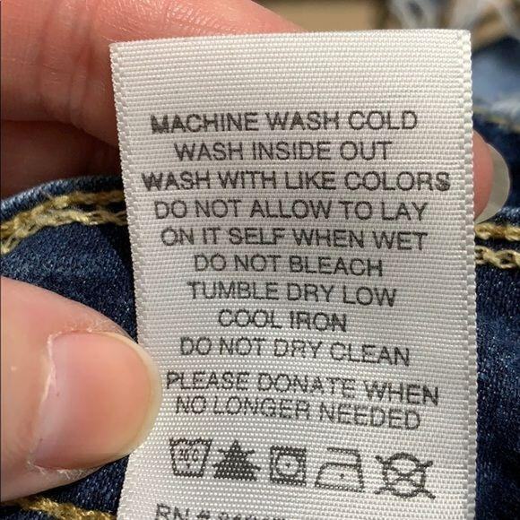 Levis Womens Denim Blue Jean Shorts Star Print Raw Hem Shorty Short Size 0 - Picture 10 of 10